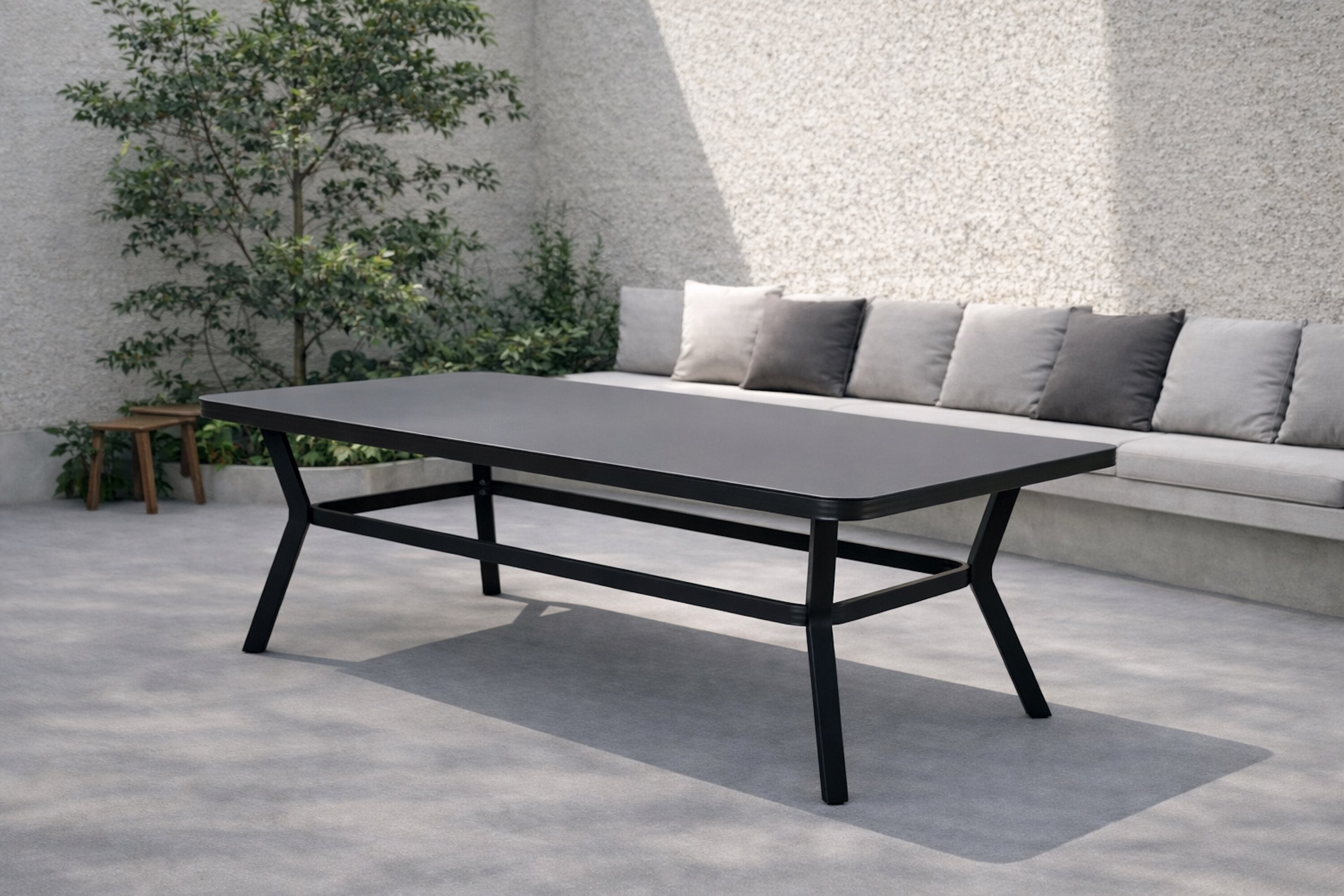 Gartentisch Amaré - Matte Glasplatte auf Aluminiumgestell