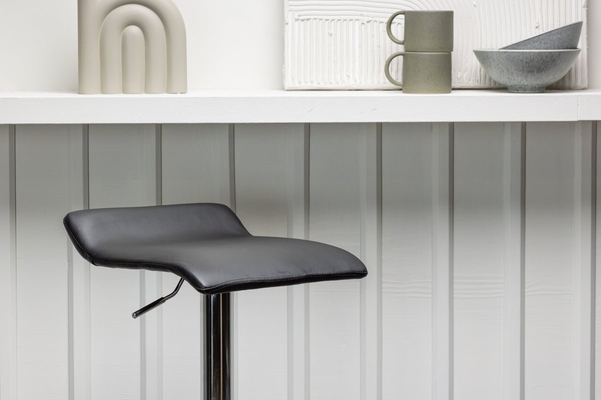 2er Set - Barhocker Johanna verchromt mit schwarzem Sitz