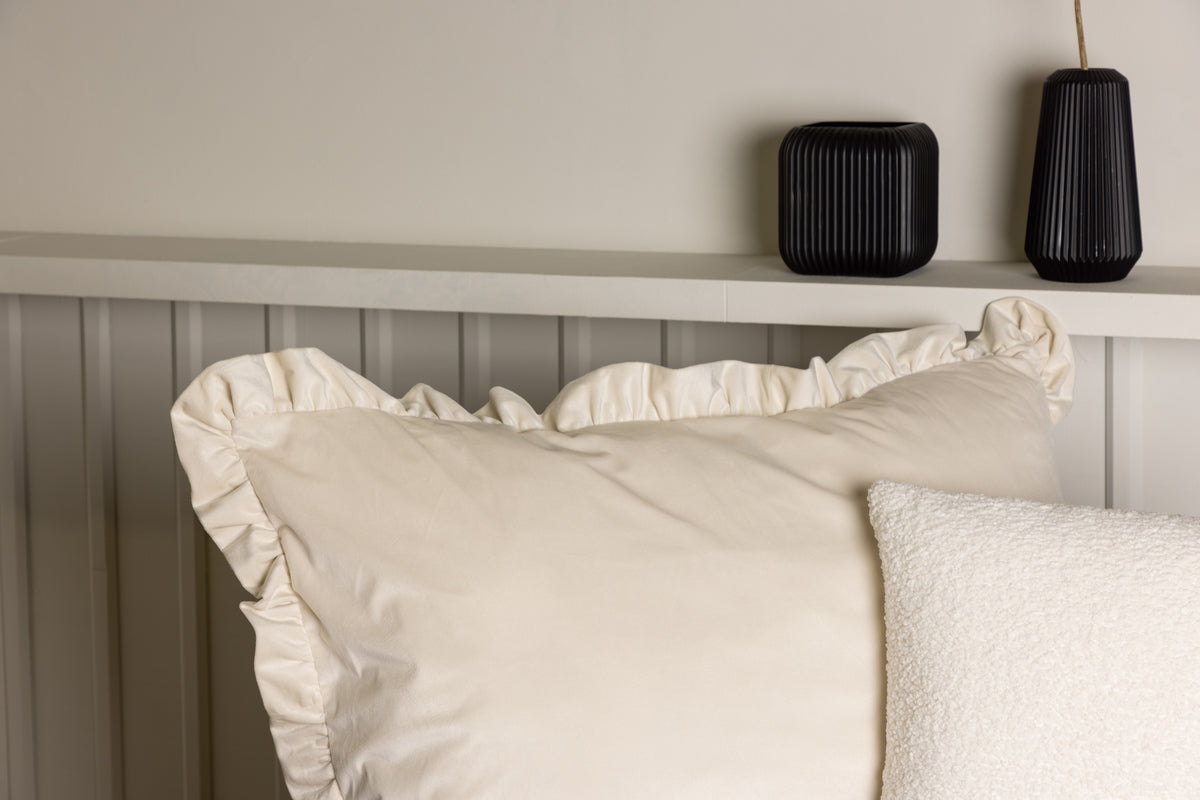 Kissenbezug Charming - 70x100 cm in Weiß und Grau