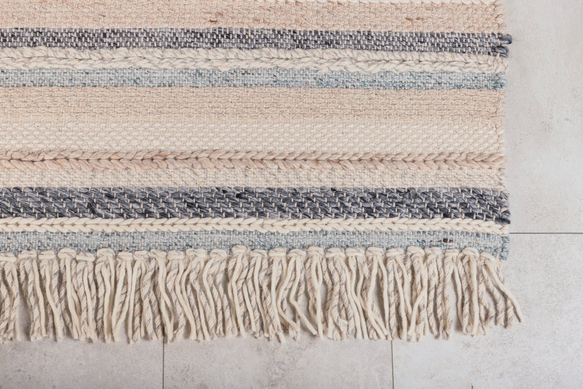 Teppich Mila – mit Fransen aus Wolle