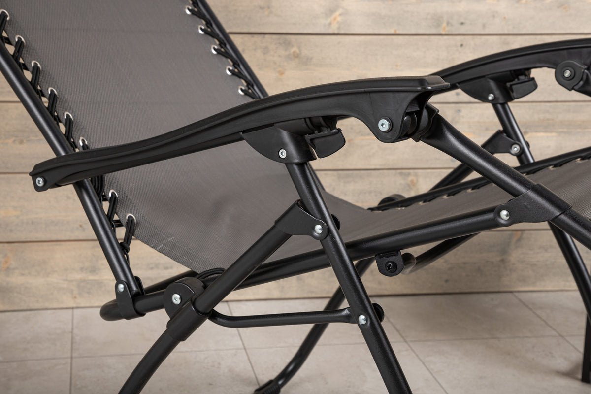 Sonnenliege Trainline - in wahlweise Grau oder Schwarz mit Faltfunktion