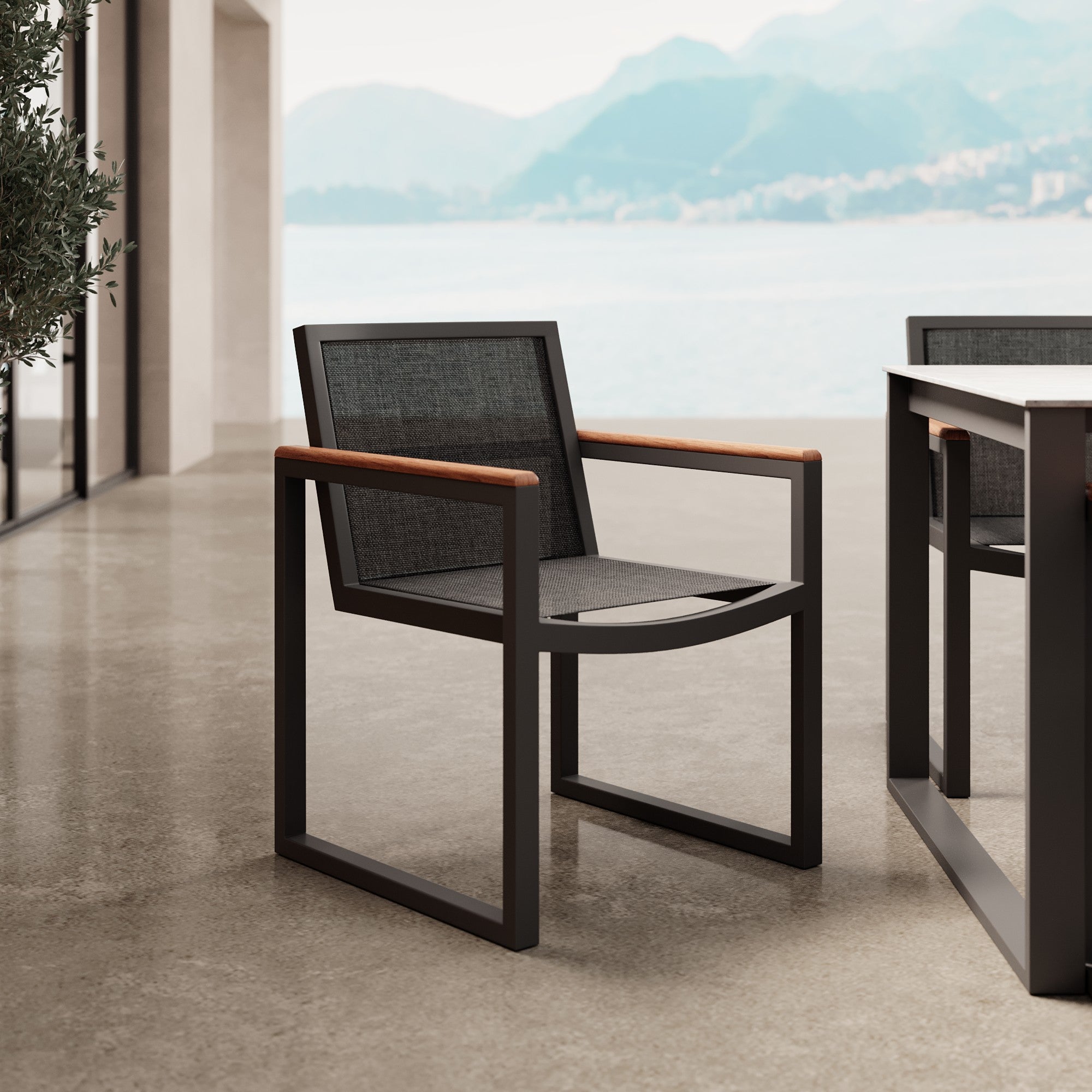 4er Set Vayla Gartenstuhl mit Armlehnen – Aluminium & Robinienholz | Aevora™ Kollektion