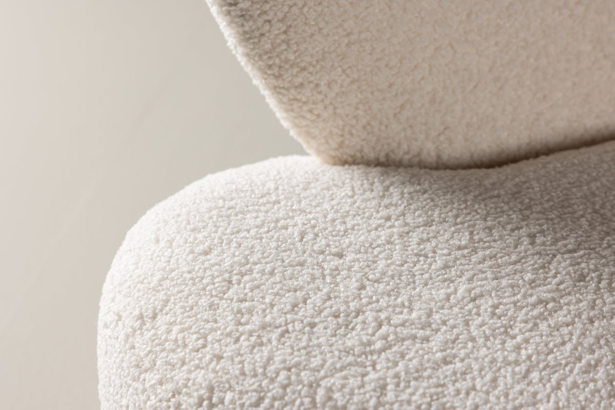 Kindersofa Miela – Herzförmiger 2-Sitzer in Weiß mit Teddybezug