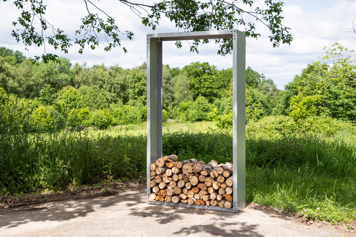 Outdoor Holzstapelständer Billi - aus silberfarbenem Stahl
