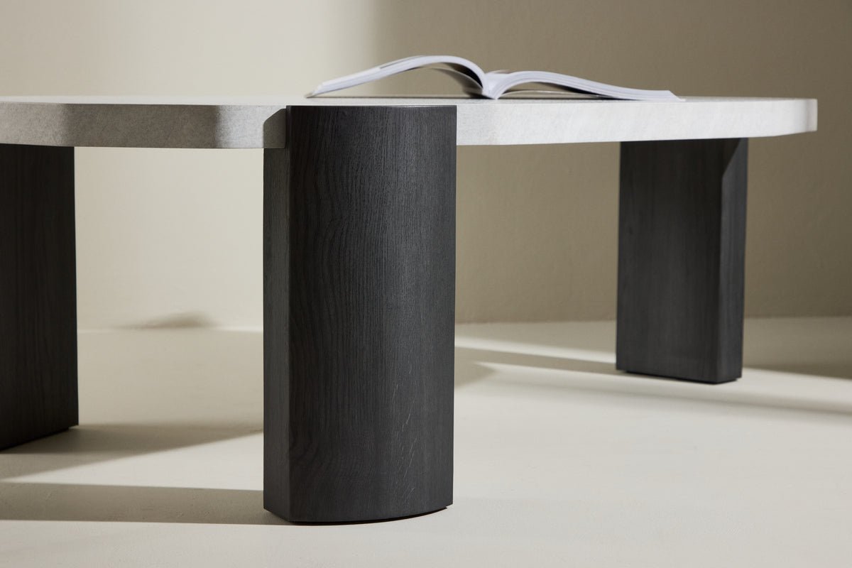 Couchtisch Rovena - mit 3 Beinen