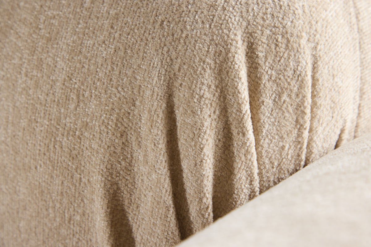 Designer Lounge Sessel Mika – Beige, Samtige Polsterung mit Chromdetails