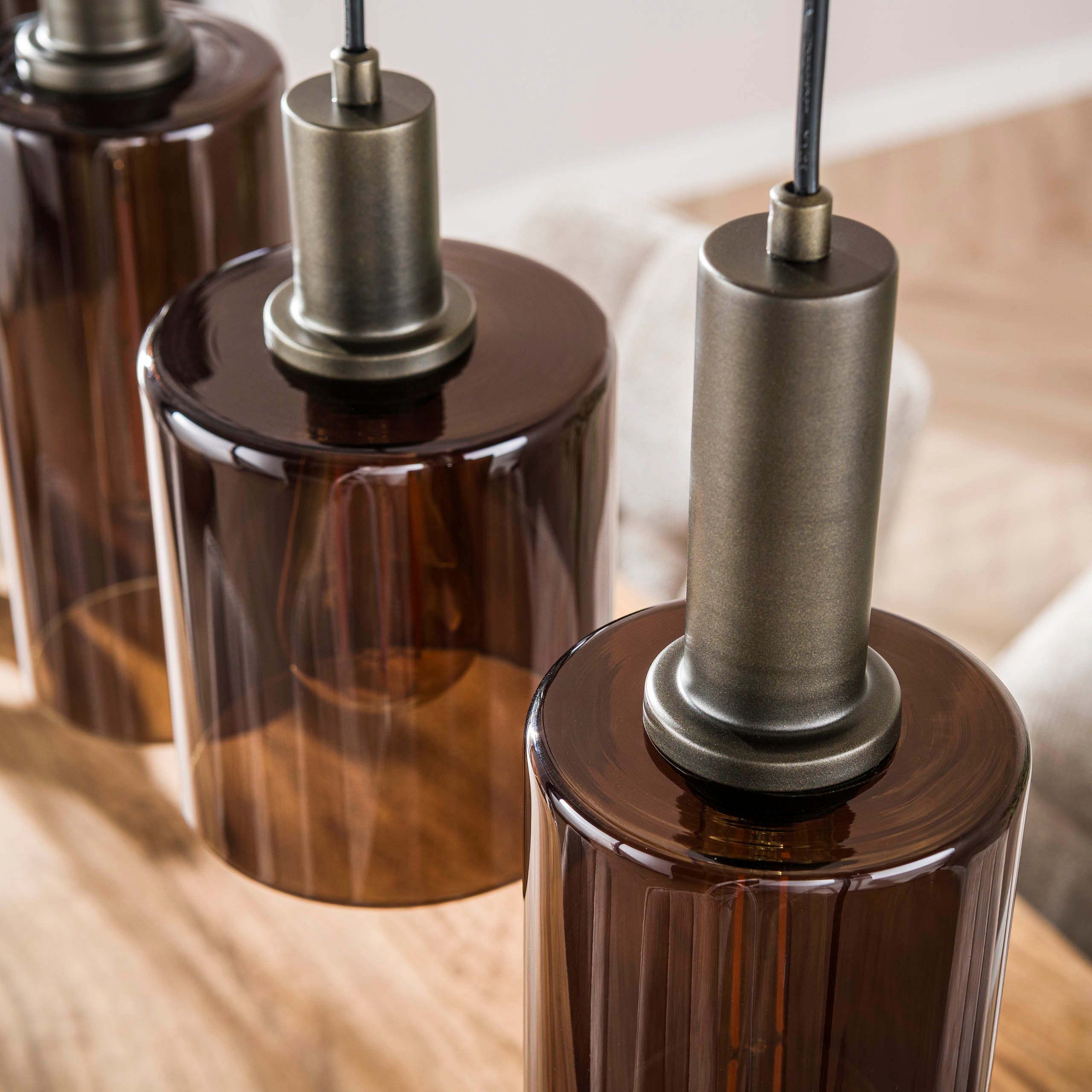 Pendelleuchte Ayu – Zylindrische Glasschirme in Braun (6-flammig)