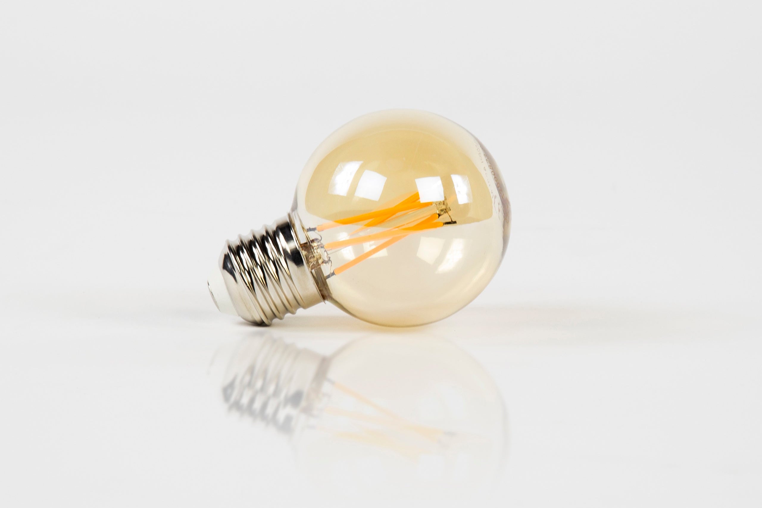 LED-Glühlampe Solva – G60-E27 mit amberfarbenem Glas