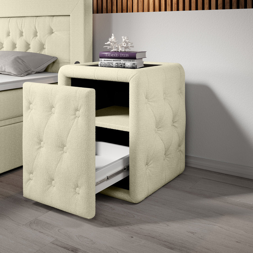 Designer Nachttisch Josy in Bouclé