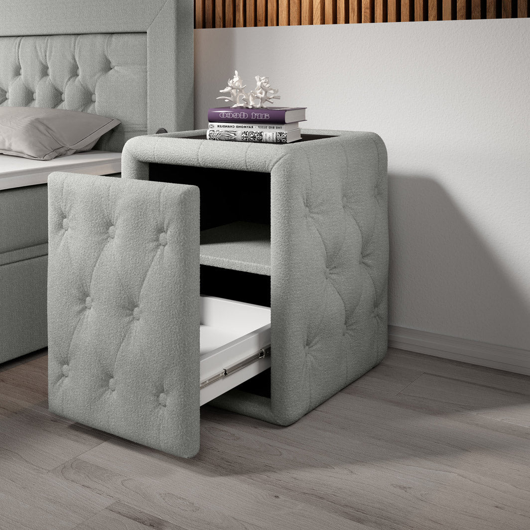 Designer Nachttisch Josy in Bouclé
