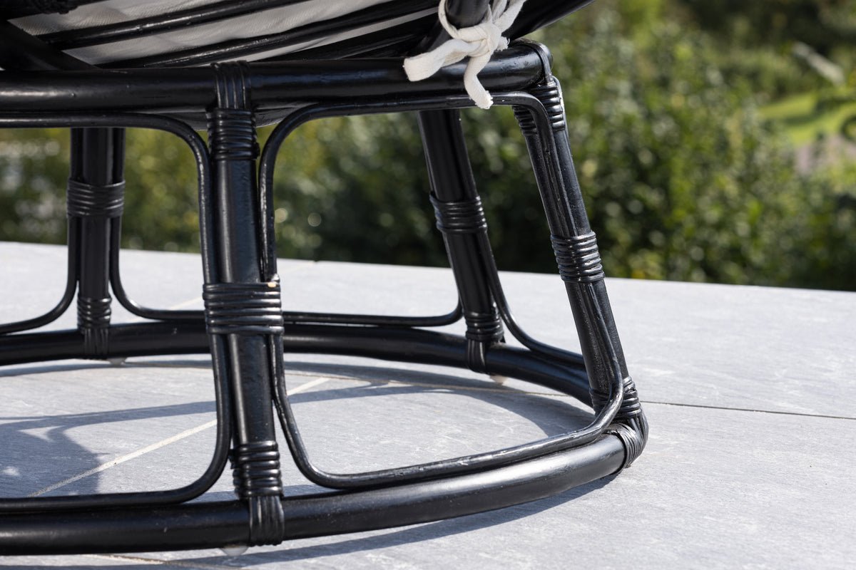 Garten-Loungesessel Bob - aus schwarzem Rattan inklusive Kissen