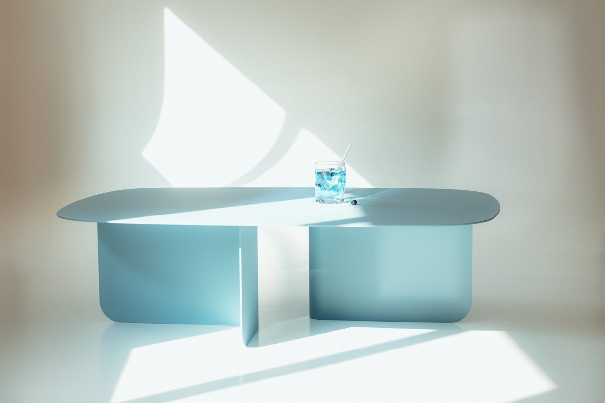 Couchtisch Livia – Japandi Design aus pulverbeschichtetem Blech