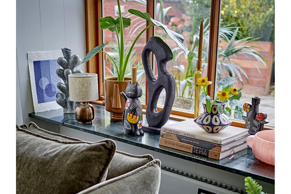 Blumentopf Kairo – Steingutdesign mit Gesichtsdetail in Braun