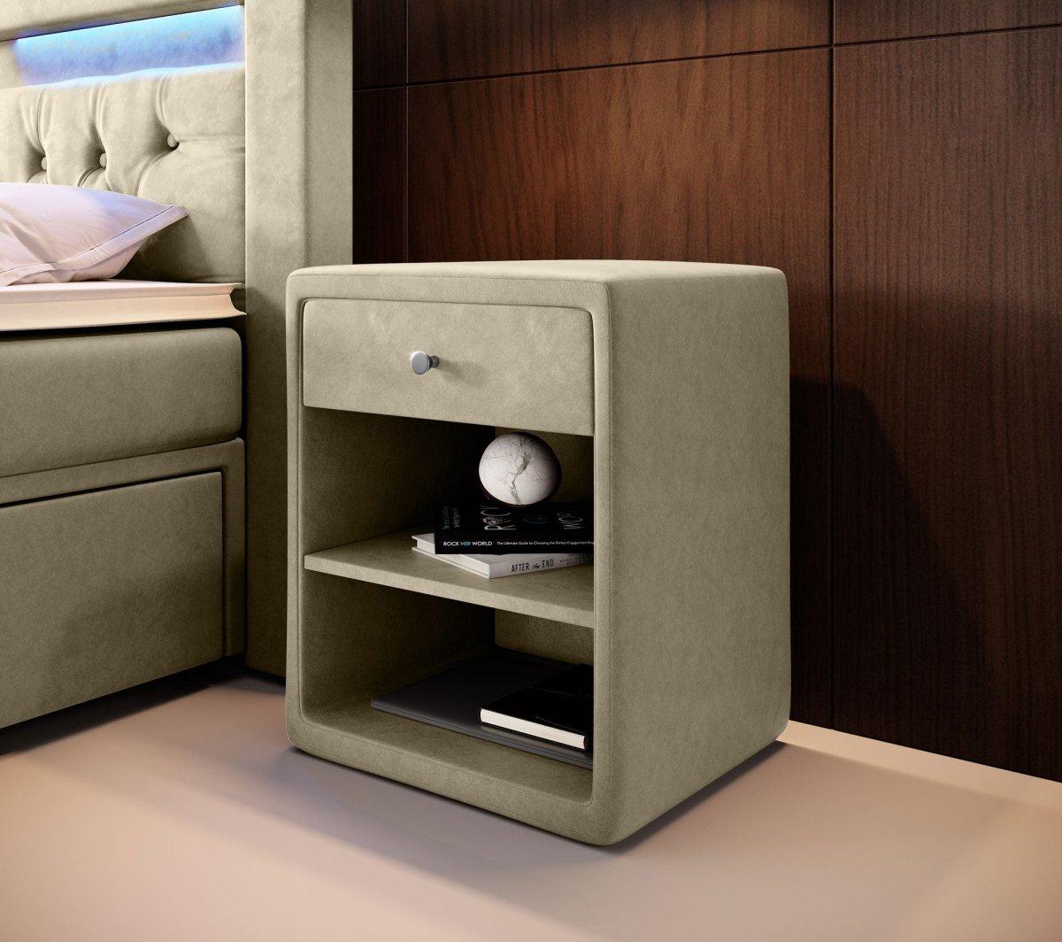 Designer Nachttisch Amy (Samt) - Luxusbetten24