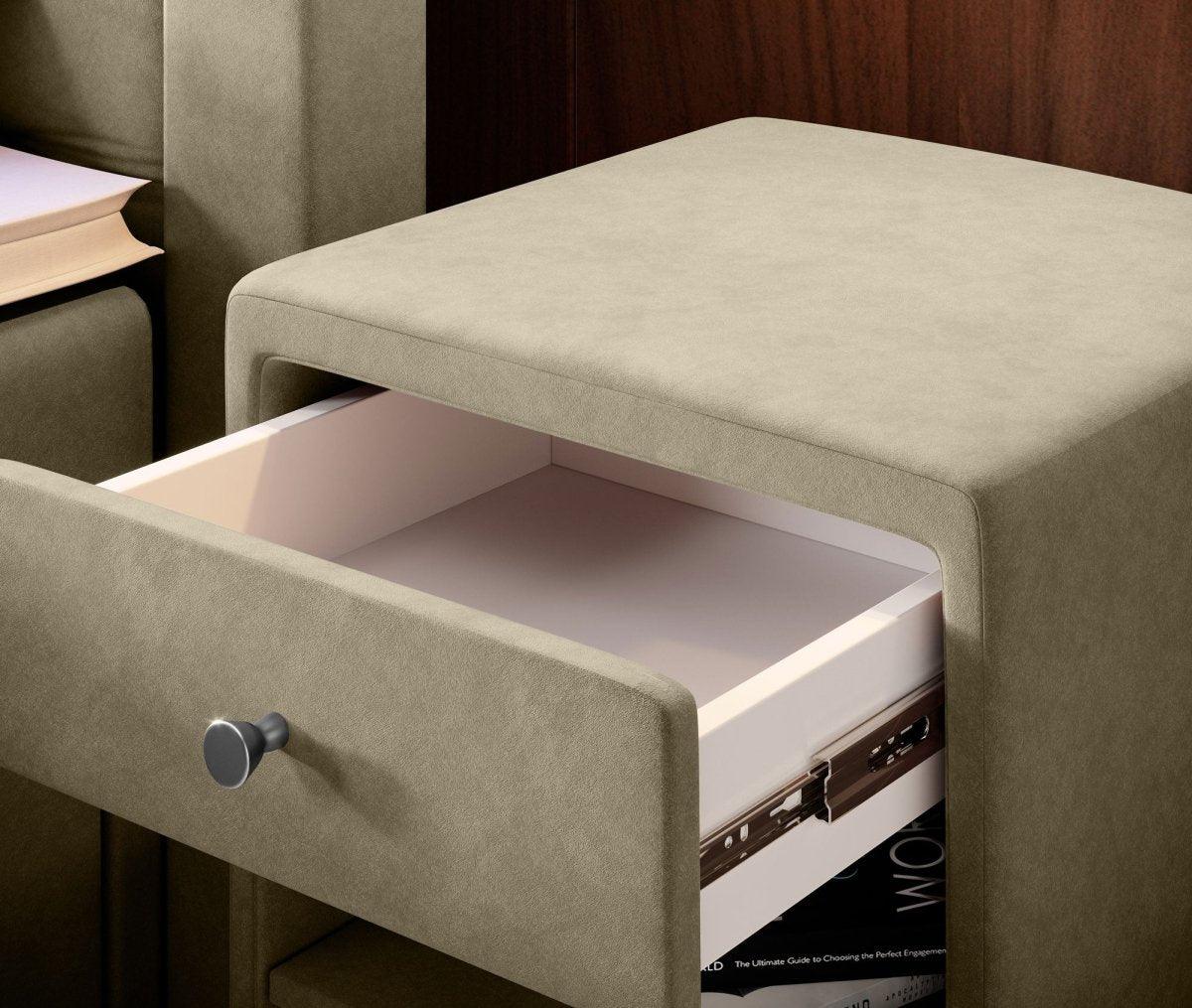 Designer Nachttisch Amy (Samt) - Luxusbetten24