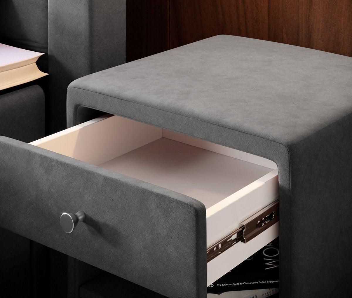 Designer Nachttisch Amy (Samt) - Luxusbetten24