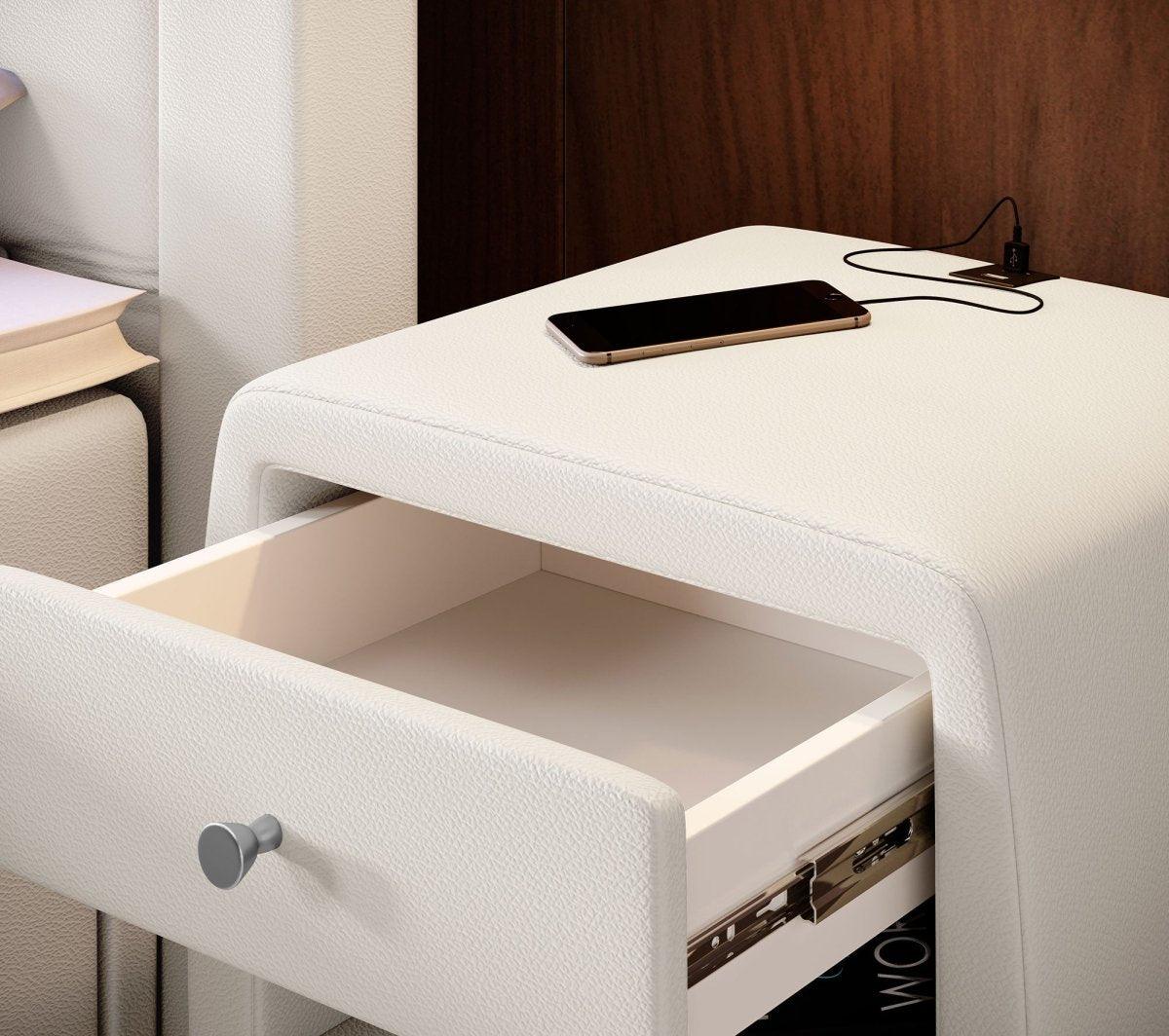 Designer Nachttisch Tavira mit USB (Kunstleder) - Luxusbetten24