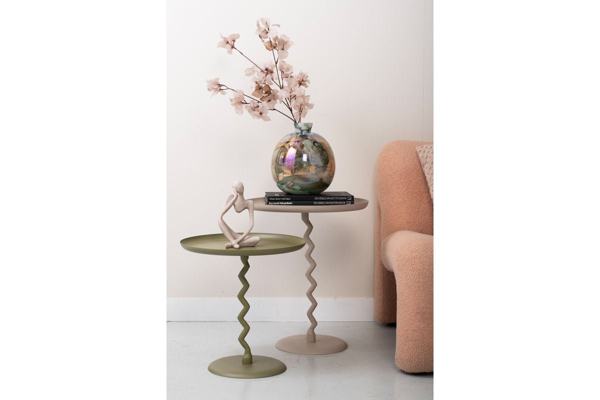 Beistelltisch Bandicoot – aus Eisen und Korkenzieher Säule