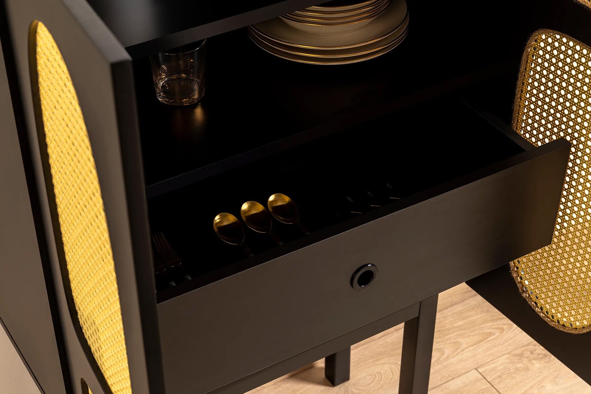 Designer Kommode Jorvella - aus Schwarz beschichtetem Holz