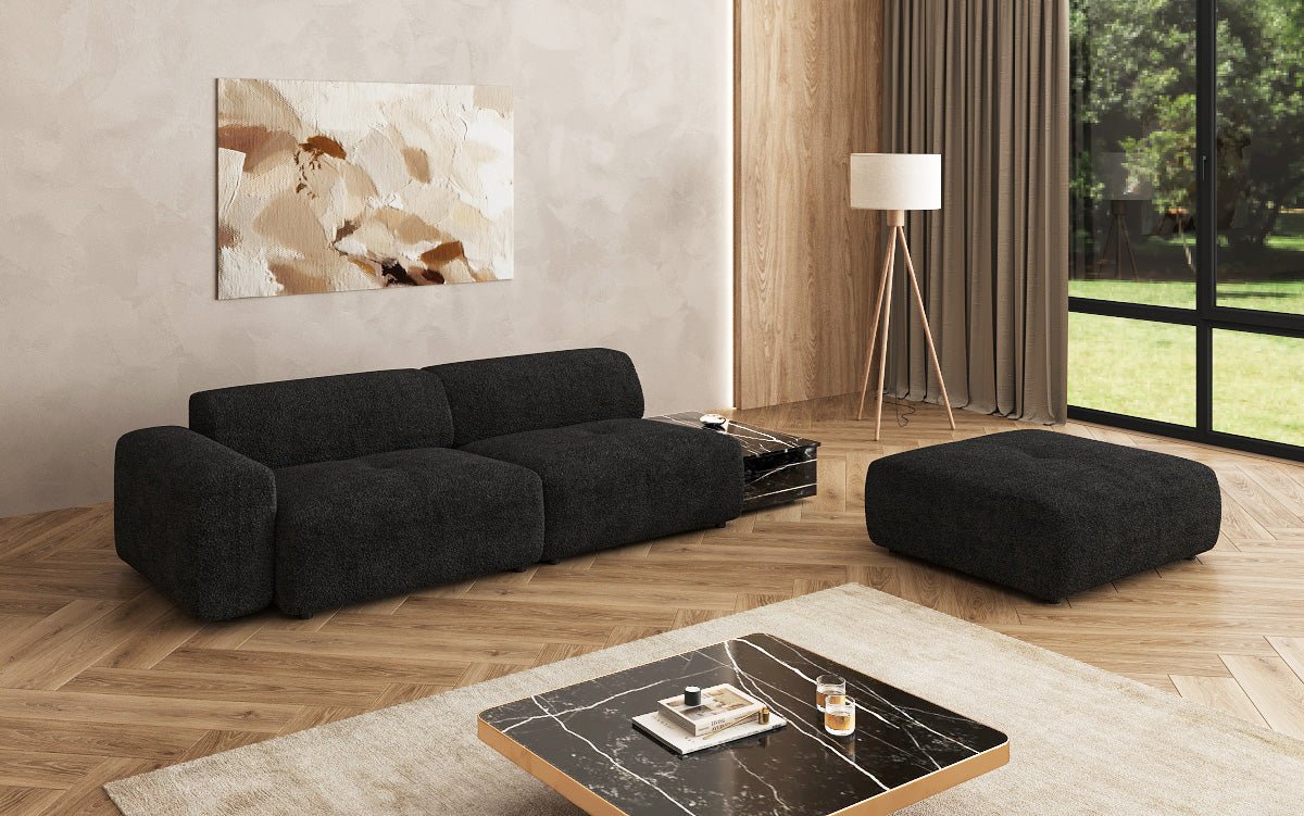 Designer Sofa Calm 3-personers med skammel og sidebord i Bouclé