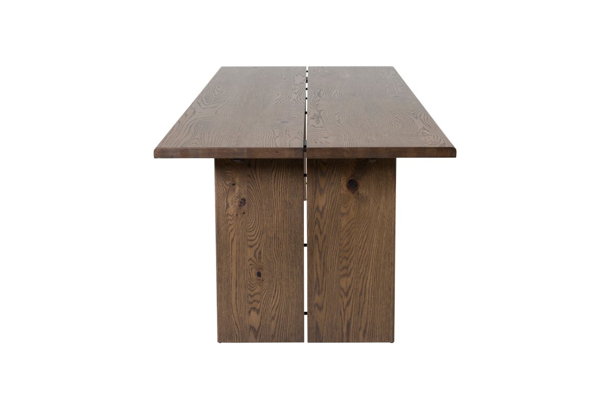 Esstisch Kaiora - vereint Robustheit mit eleganter Optik