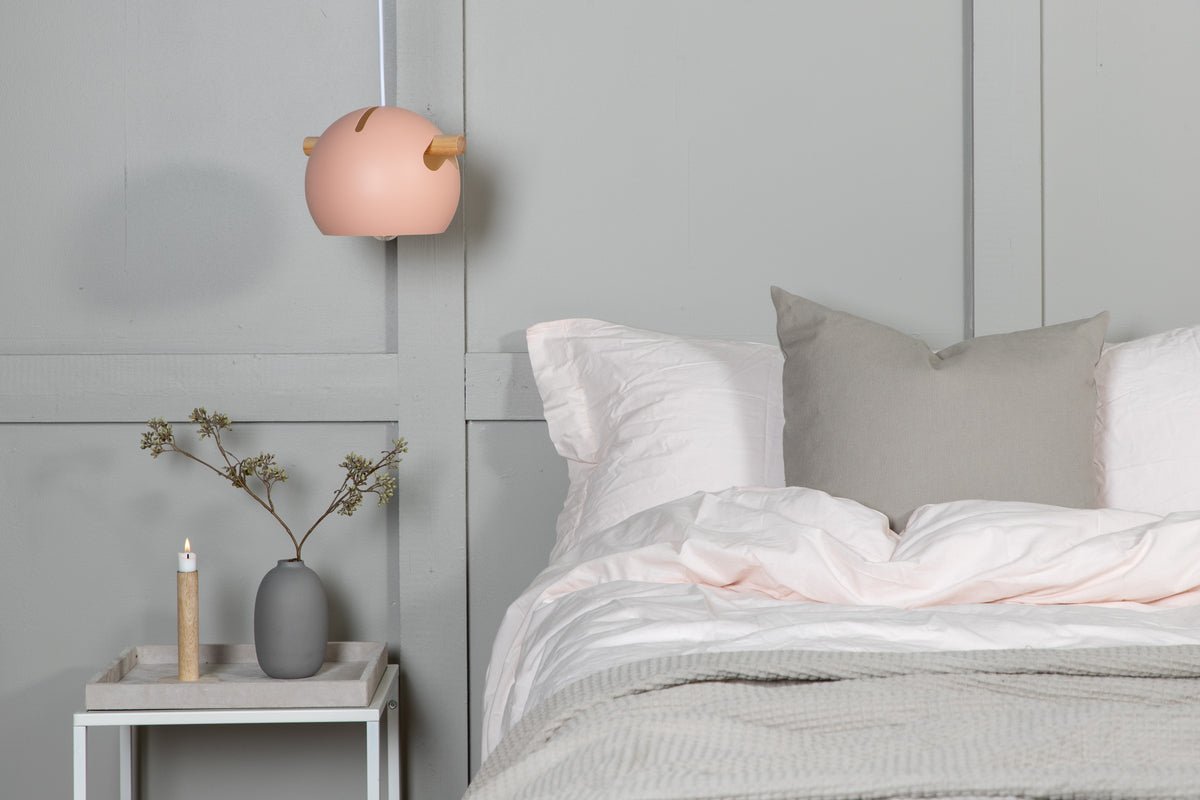 Pendelampe „Serengeti" – Trendy gammelrosa med valnødde-detaljer