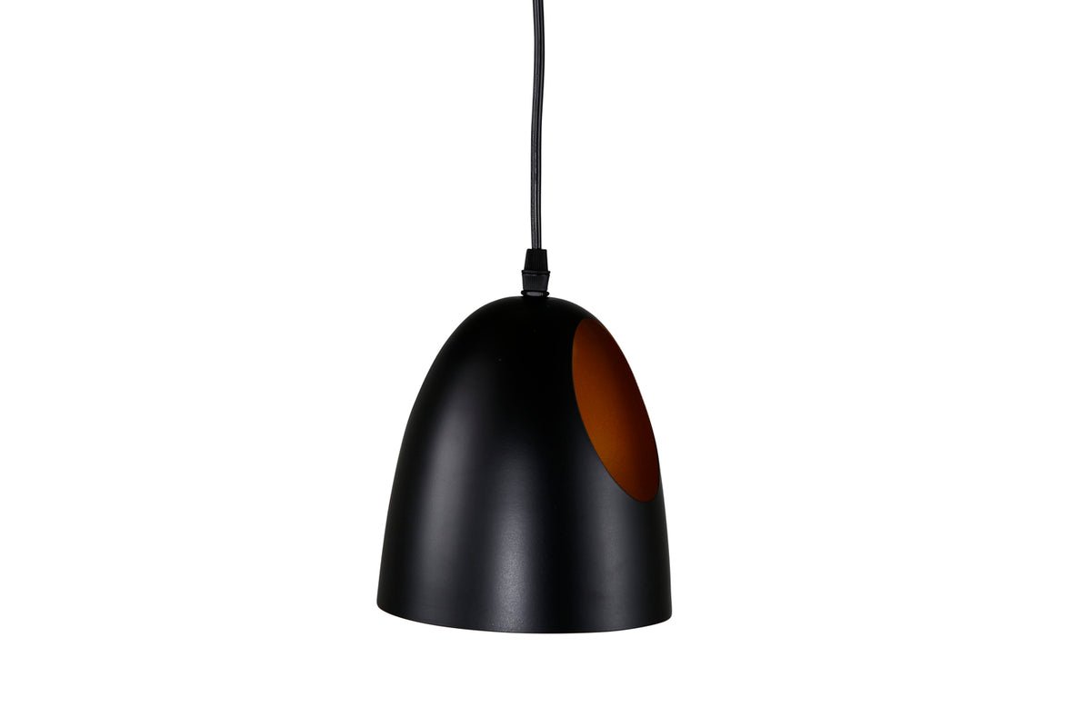 Pendelampe „Black Beauty" – Med elegant kobberfarvet indvendigt design