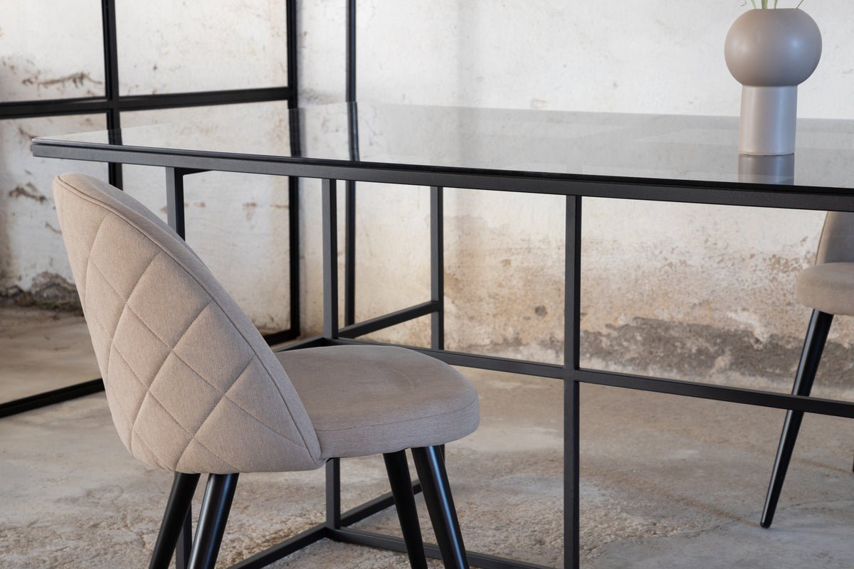 Spisebord Life - rektangulært spisebord i sort af stål og glas