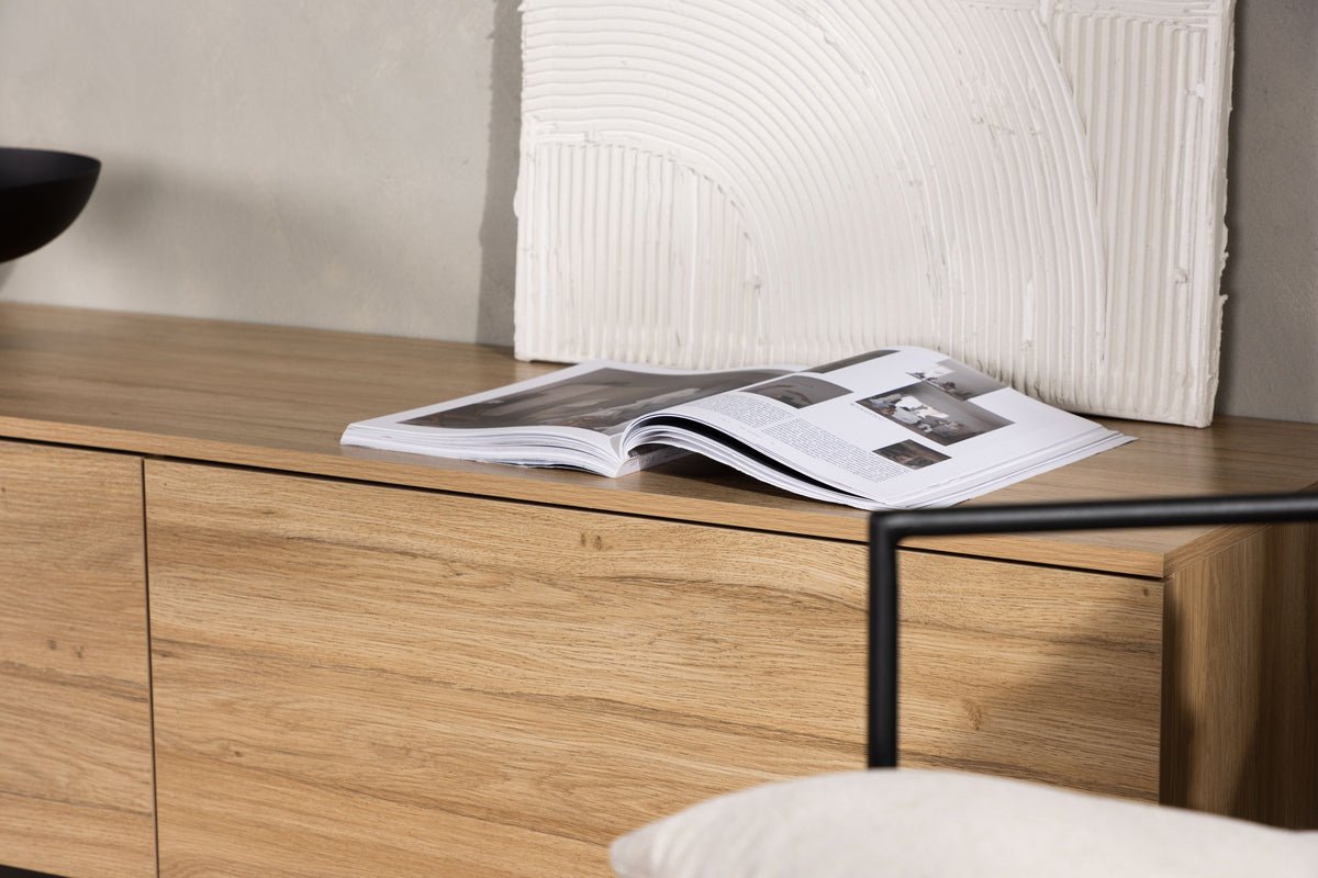 TV-Lowboard Valborg – valnøddetræsfiner i natur-look