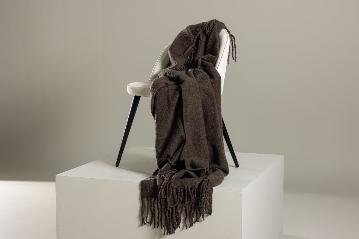 Tagesdecke Malin Antracit – 170×130 cm med frynser og melering