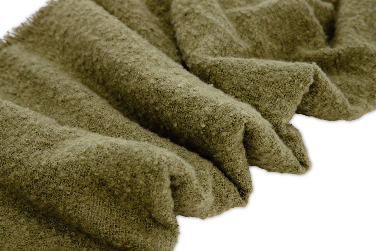 Tagesdecke Stanley Mosgrøn – 170×130 cm med struktur og frynser