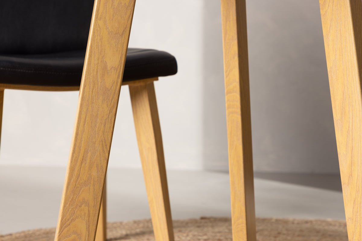 Spisebord Nohea - tidløs elegance skaber en indbydende atmosfære