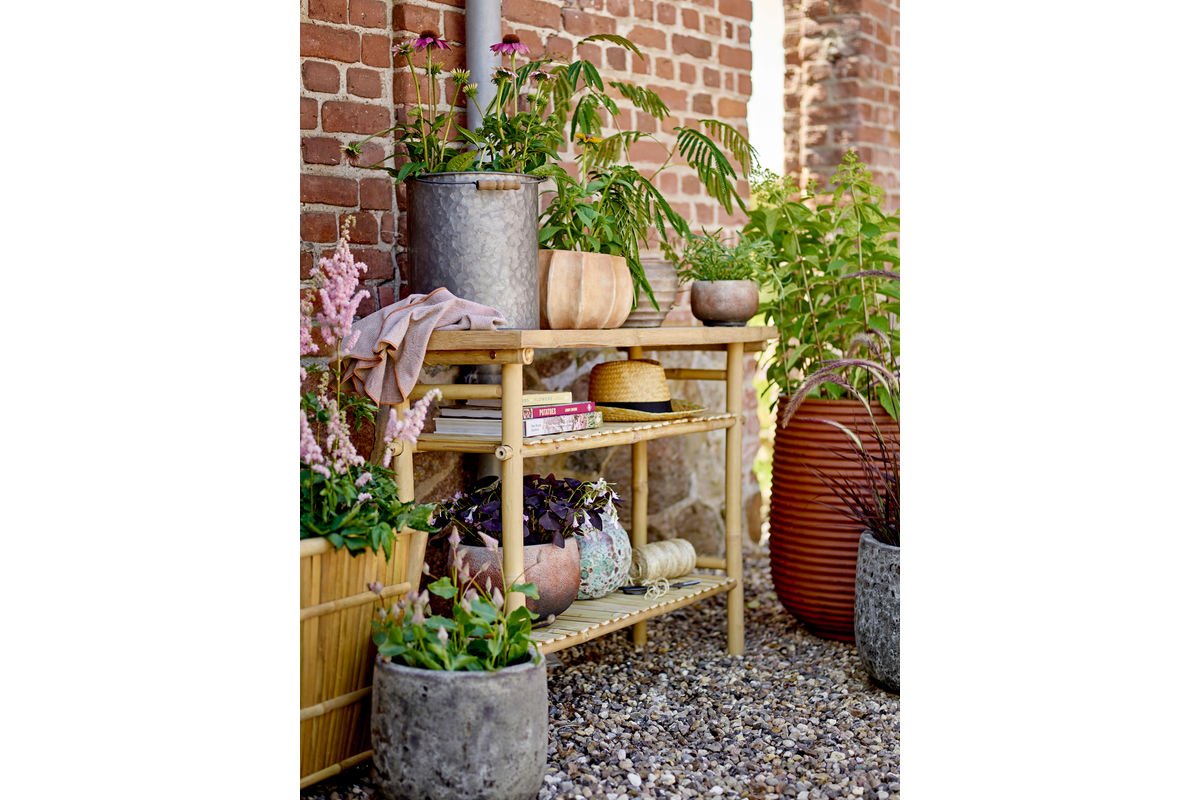 Metaldunk Borås – Galvaniseret design i grå med træhåndtag