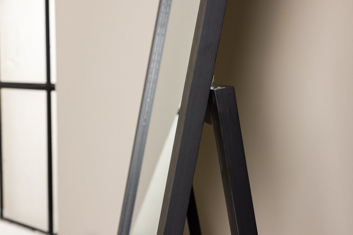 Spiegel Stelina – med fod og ramme i trælook