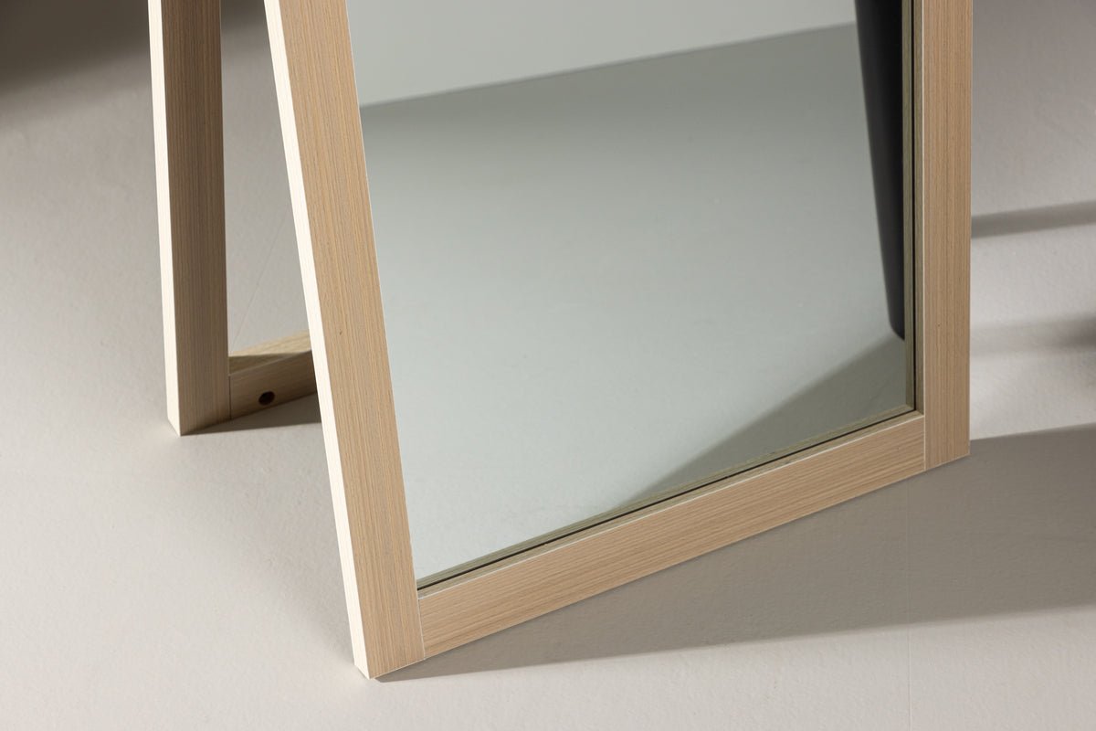 Spiegel Stelina – med fod og ramme i trælook