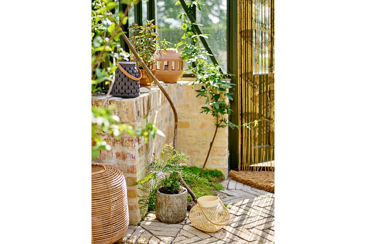 Dekorationsblomsterpotte Arvik – Præget cementdesign i Grå