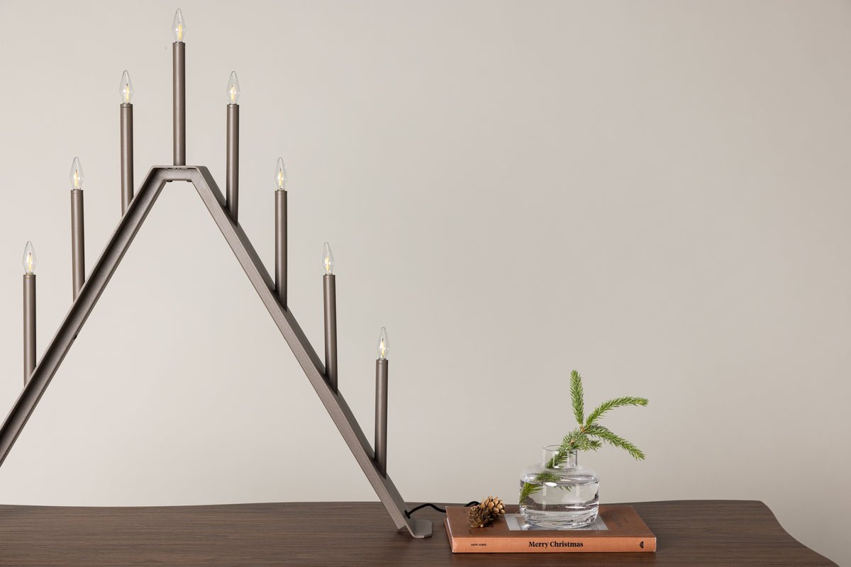 Julebelysning Lori - Adventslysestage med 9 lys