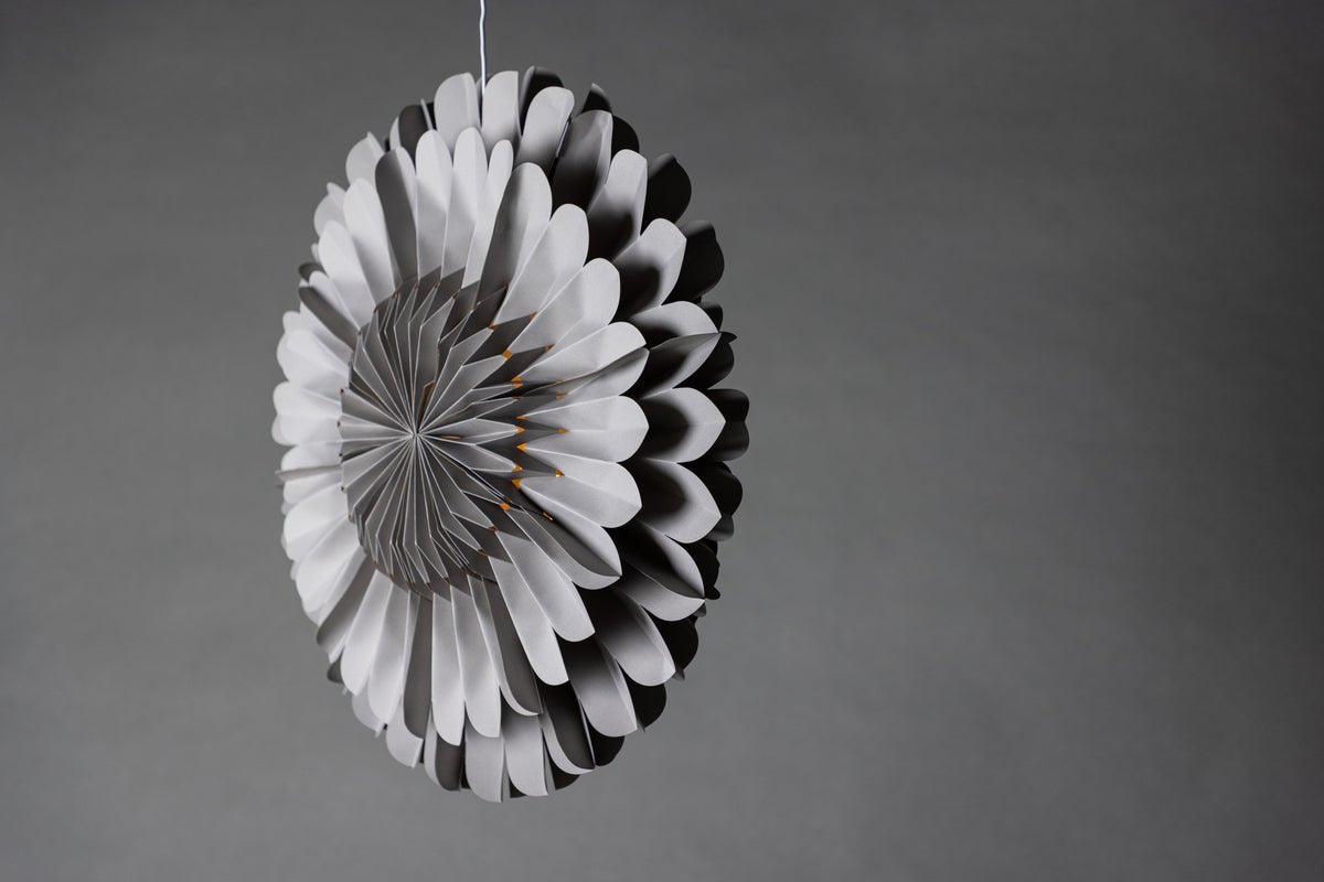 Juleagtig loftlampe Flora - ⌀ 60 cm i 5 farver