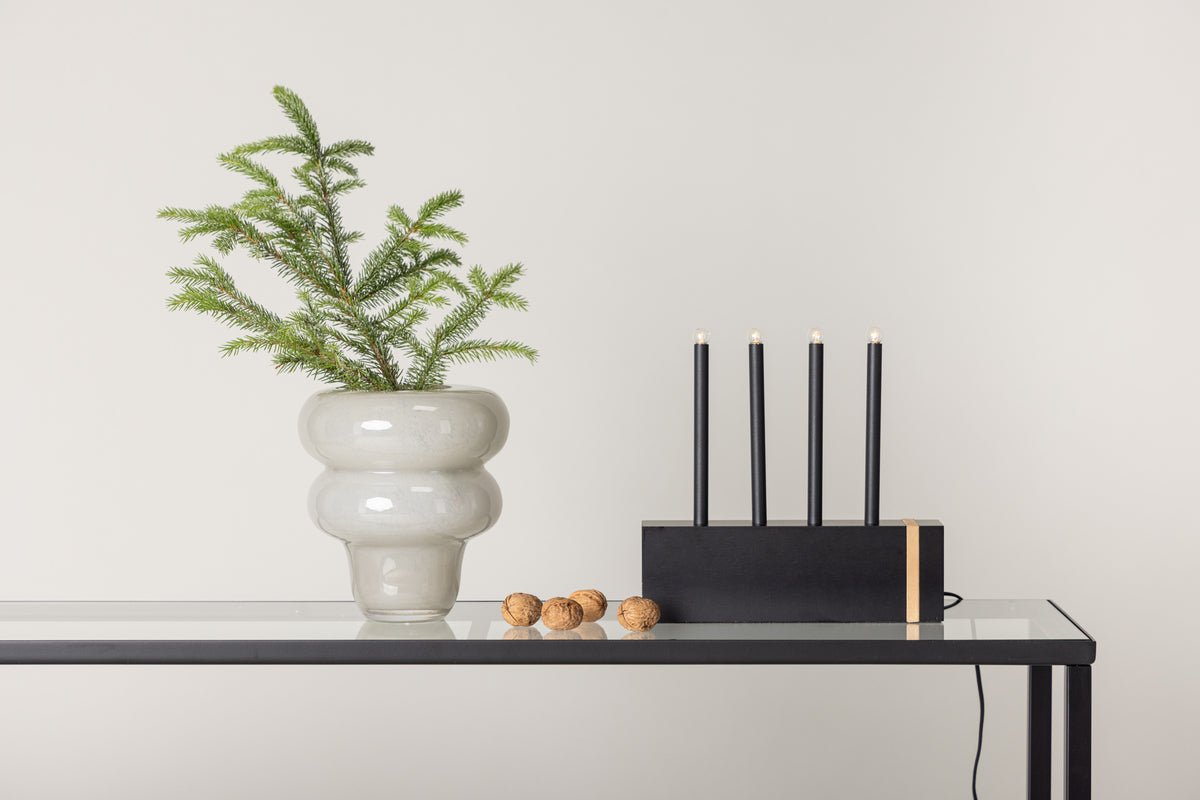 Julebelysning Mira - i Sort med 4 stearinlys