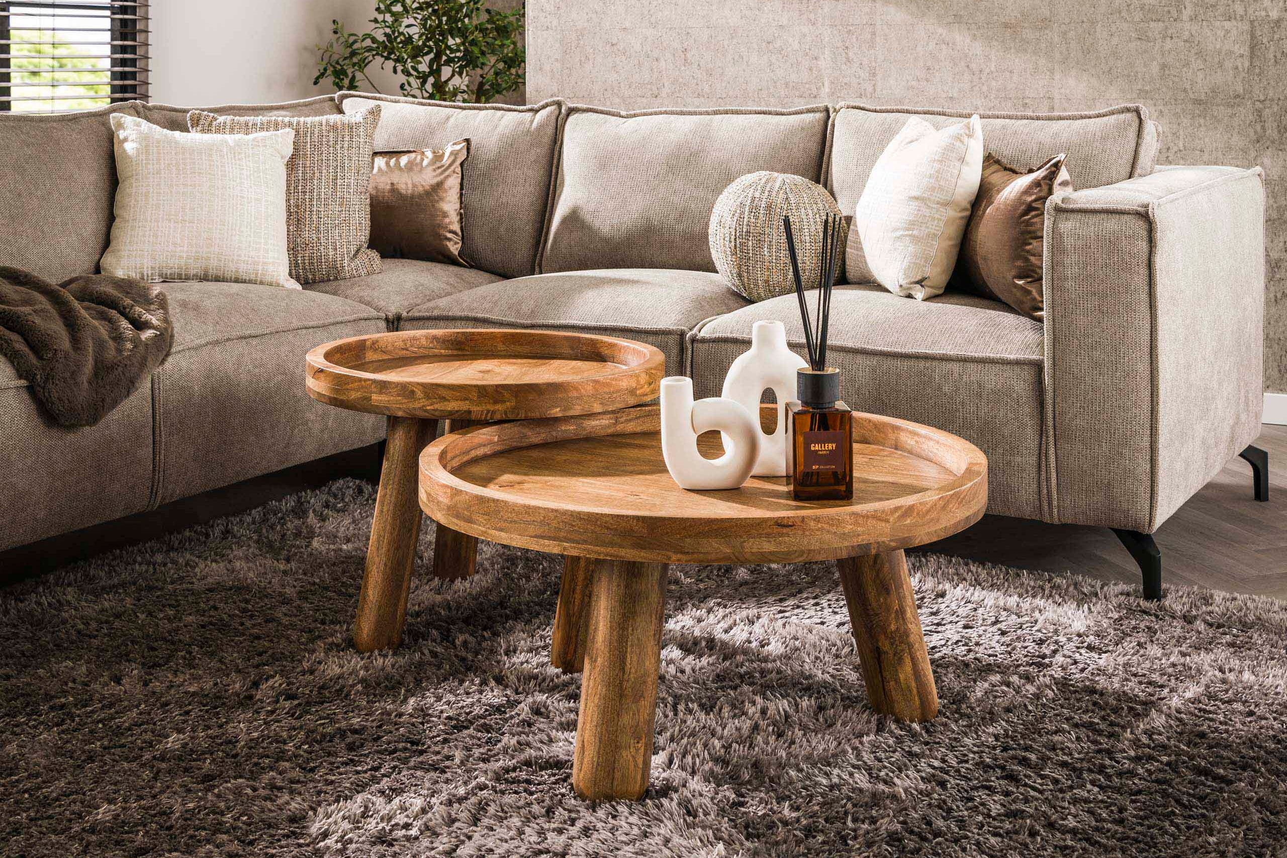 Sofabord Sundari - 2 stk. sæt af bæredygtigt mangotræ med sandfarvet finish