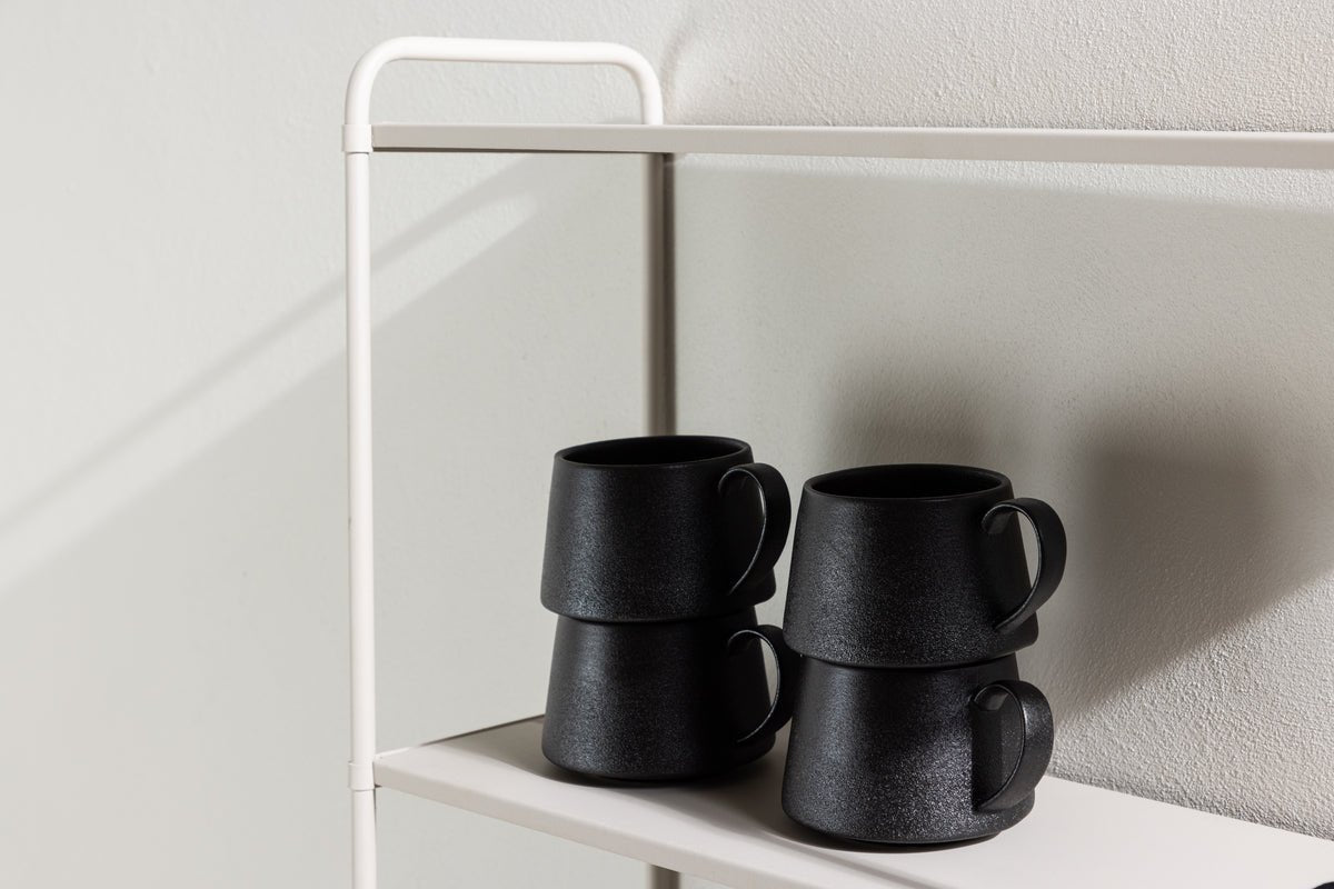 Væghylde Lyon – Væghylde i Beige eller Sort, lille & stor