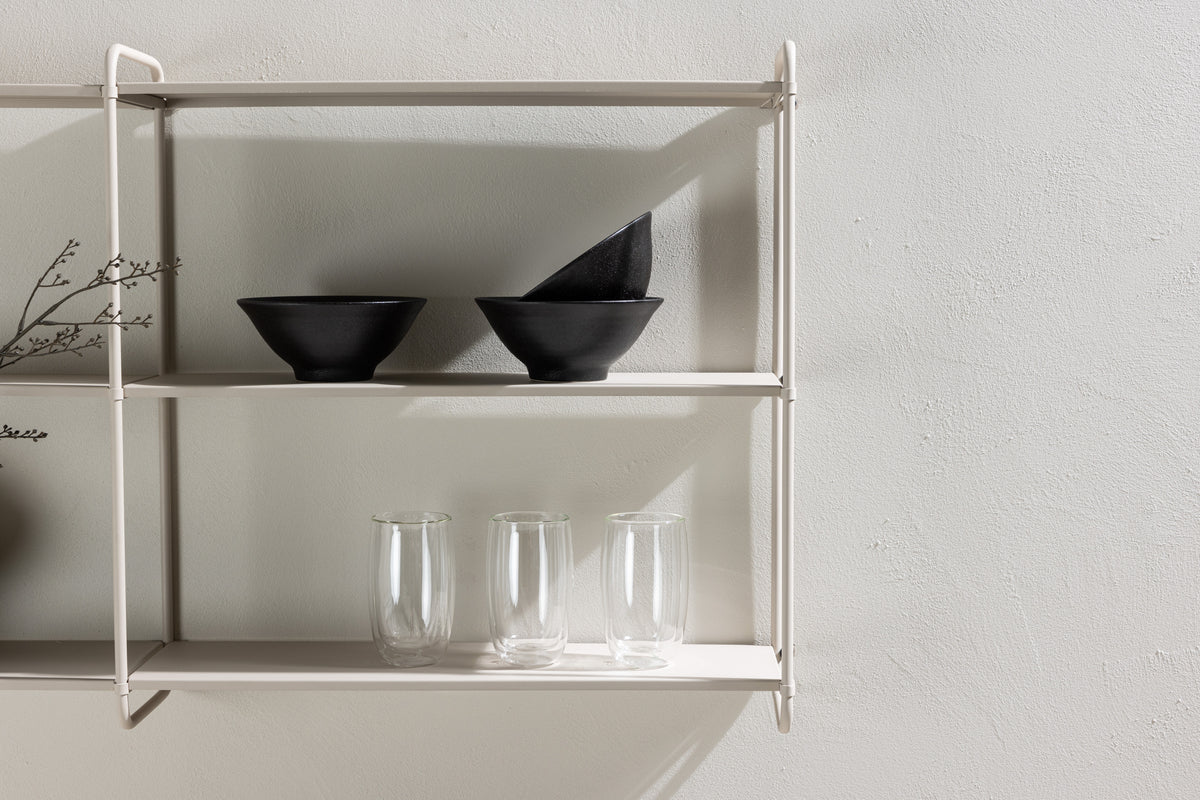 Væghylde Lyon – Væghylde i Beige eller Sort, lille & stor