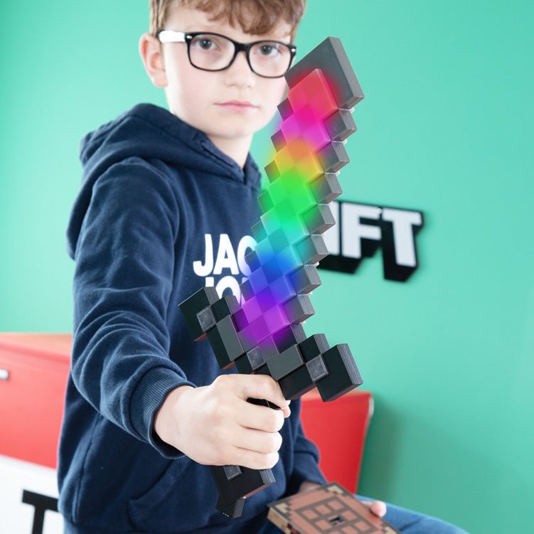 Minecraft LED-bordlampe „Netherite Sword“ – med batteri & farveskift