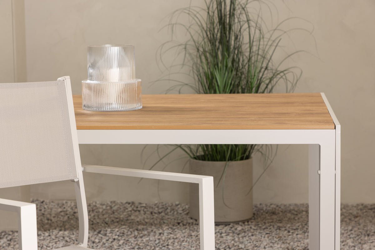 Gartentisch Tareen - en harmonisk kombination af naturlighed og stabilitet