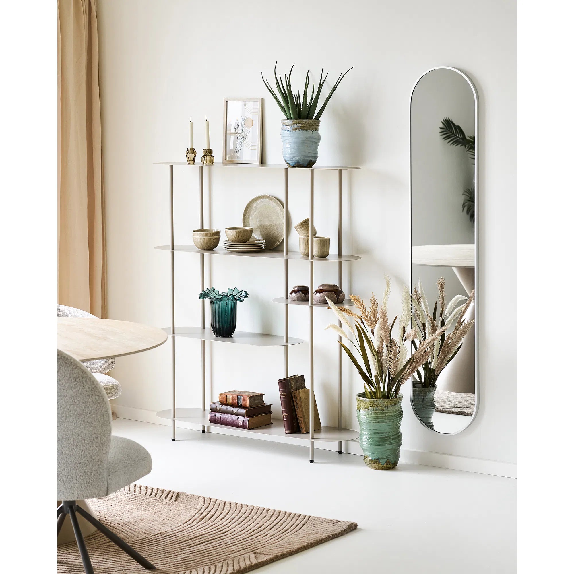 Vase Bravika - elegant keramikvase i lyseblå