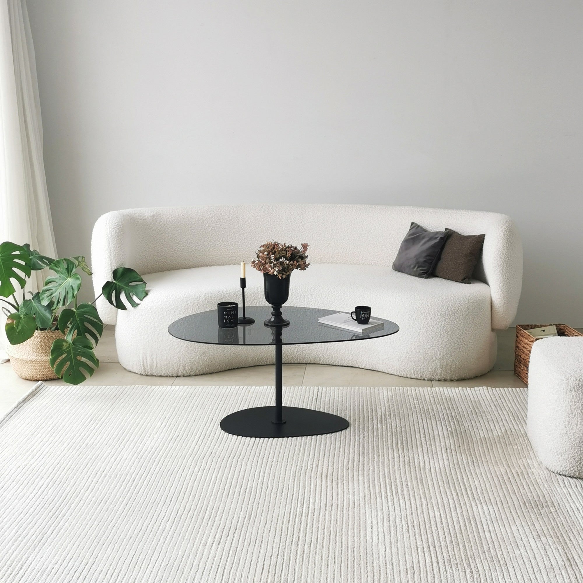 Sofabord Dovira - med glasplade og sort metalstel