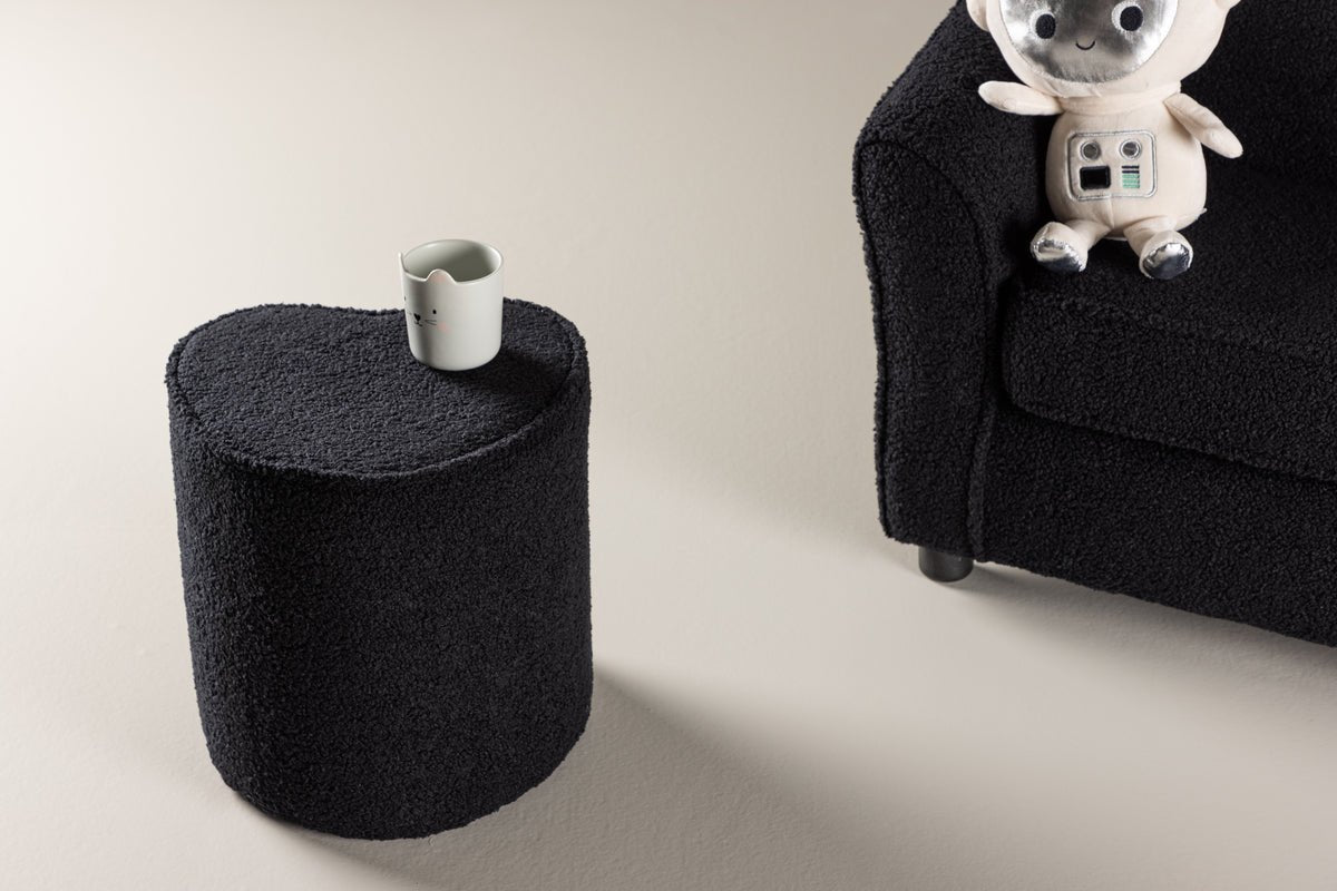 Børnestol Luma – Hjerteformet skammel i Sort