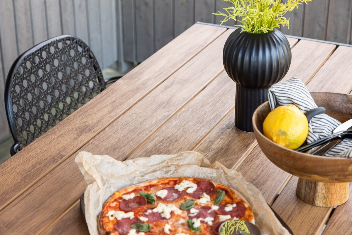 Gartentisch Tareen - en harmonisk kombination af naturlighed og stabilitet