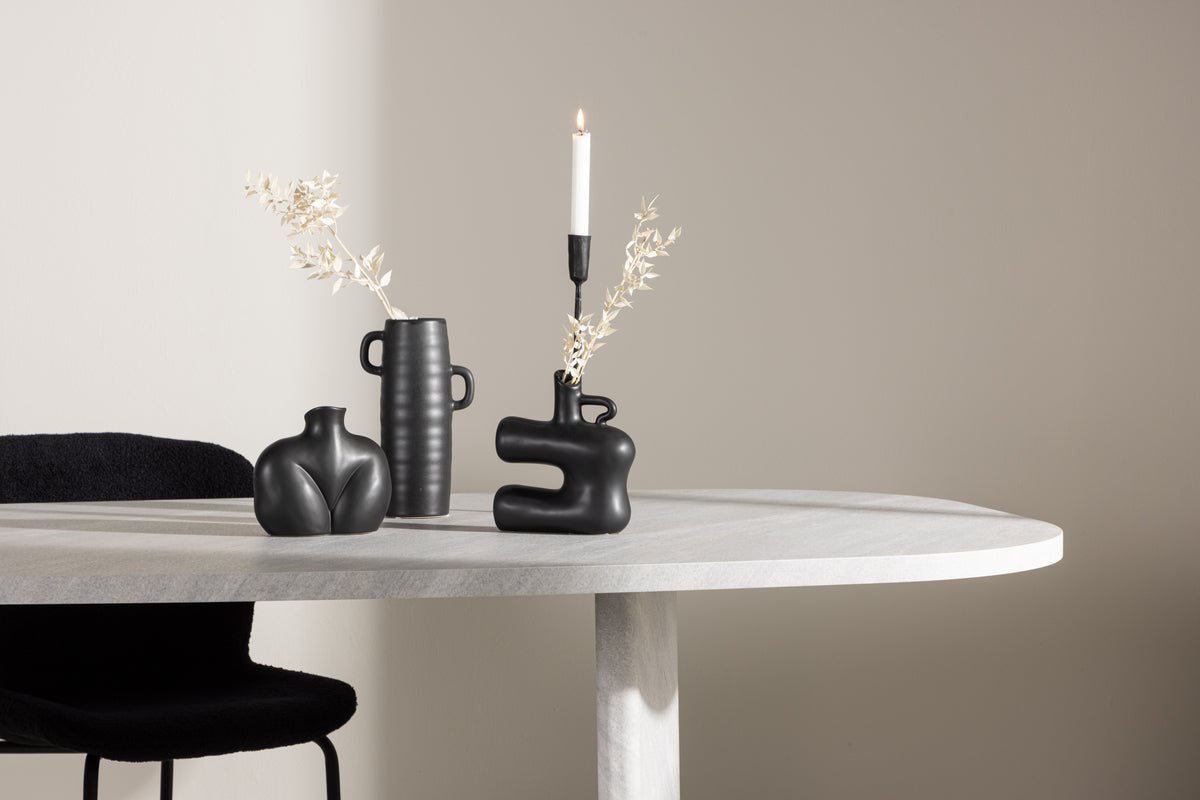 Esstisch  Oaky - ein eleganter Tisch in ovaler Form