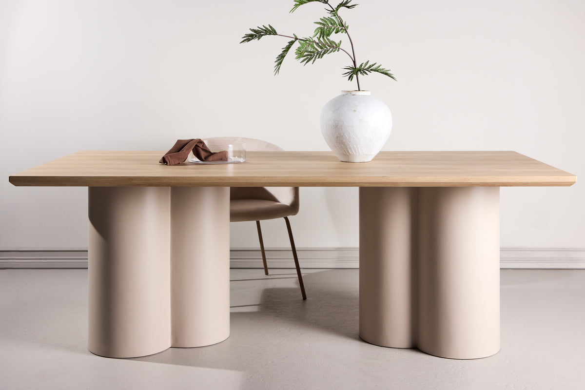 Spisebord Belluno – rektangulært bord 210 × 100 cm i Whitewash